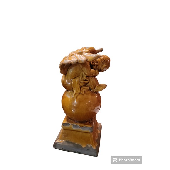 Angel Resting Ceramic Distressed Decorative Figurine Estate Sale - Picture 1 of 4